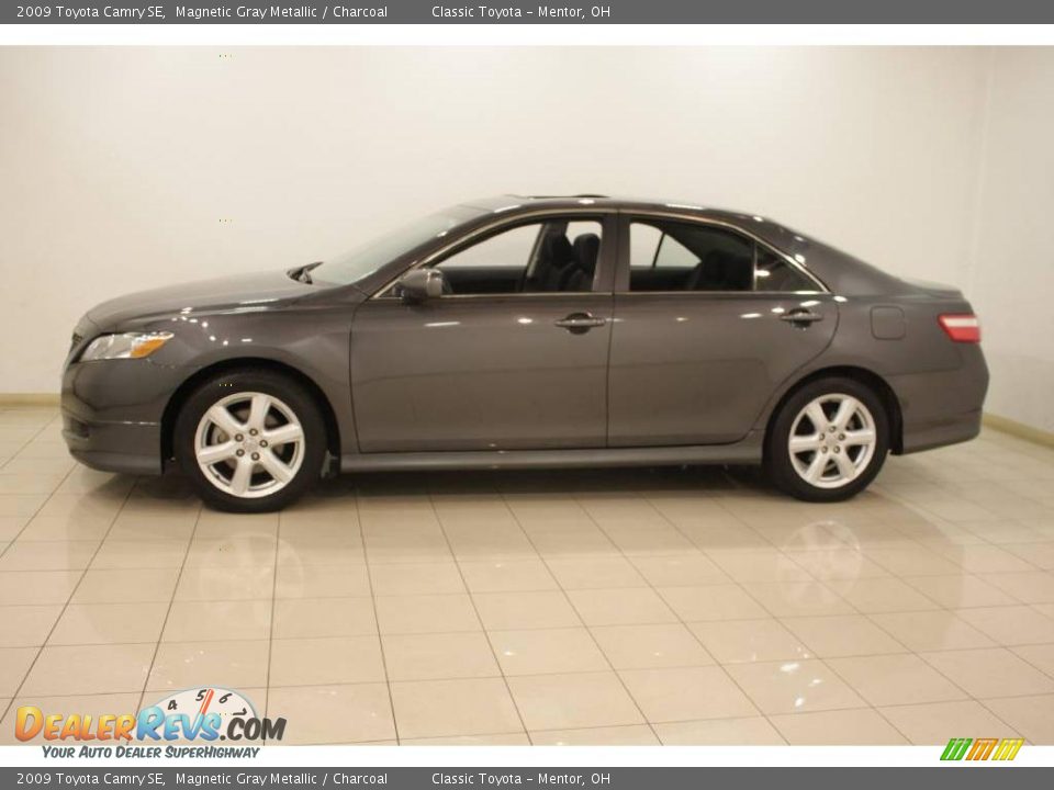 2009 Toyota Camry SE Magnetic Gray Metallic / Charcoal Photo #4