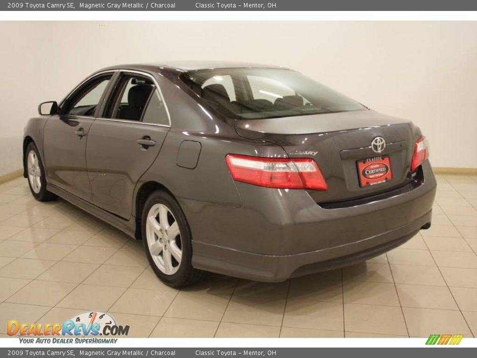 2009 Toyota Camry SE Magnetic Gray Metallic / Charcoal Photo #5