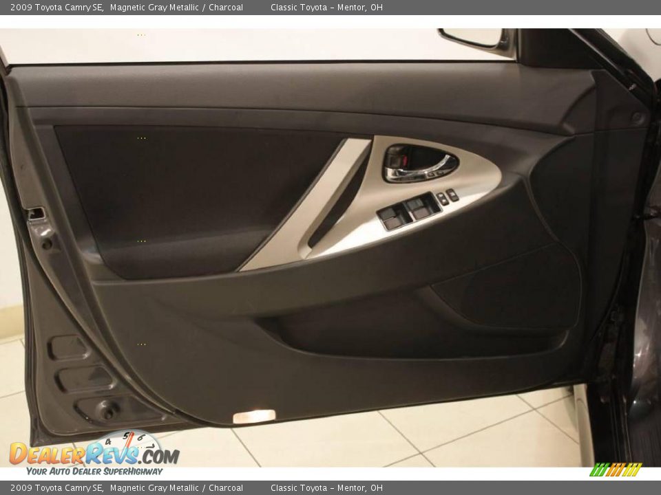 2009 Toyota Camry SE Magnetic Gray Metallic / Charcoal Photo #8