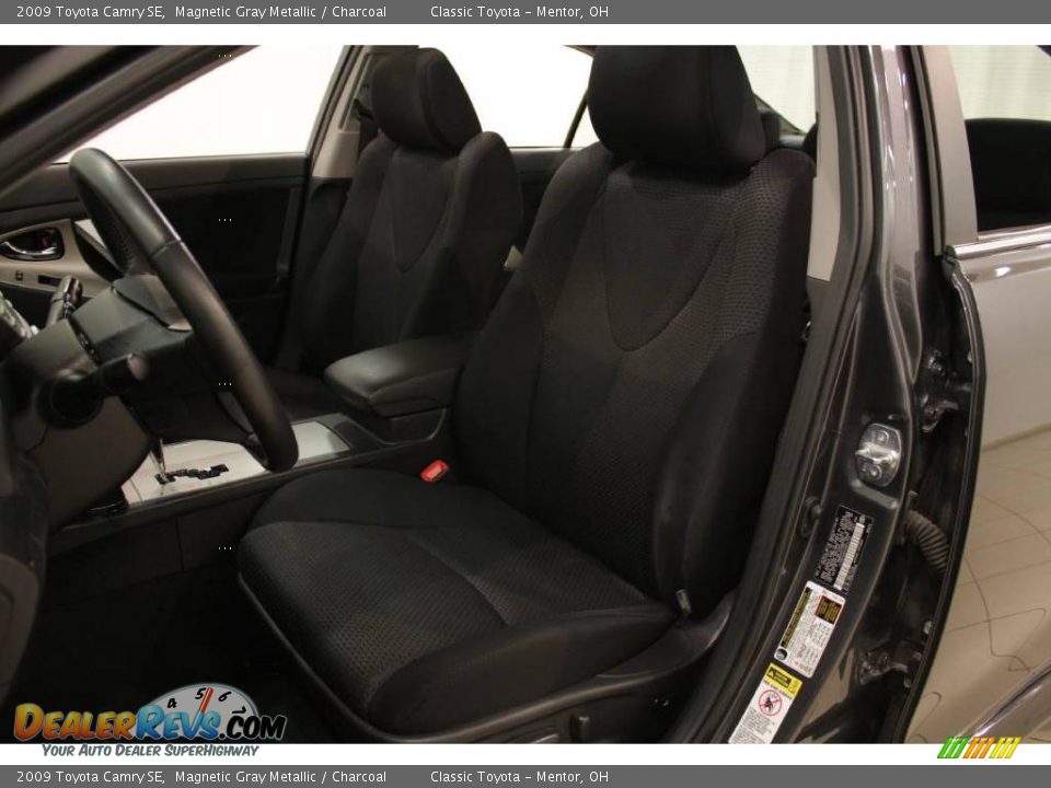 2009 Toyota Camry SE Magnetic Gray Metallic / Charcoal Photo #11