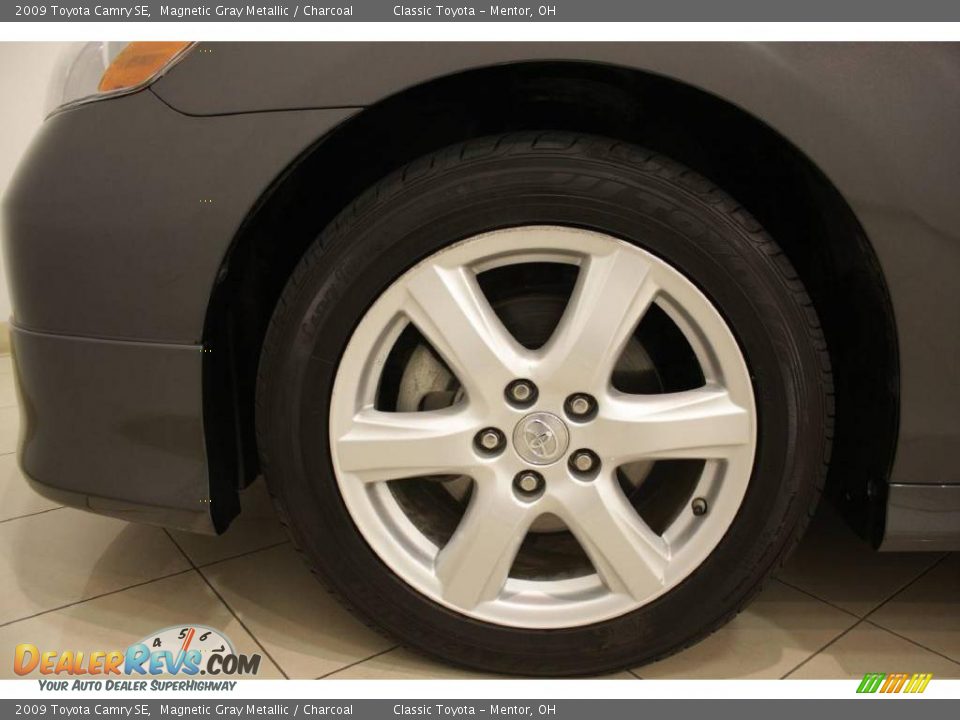2009 Toyota Camry SE Magnetic Gray Metallic / Charcoal Photo #22