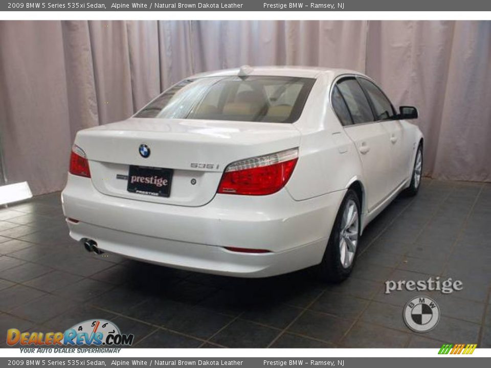2009 BMW 5 Series 535xi Sedan Alpine White / Natural Brown Dakota Leather Photo #2