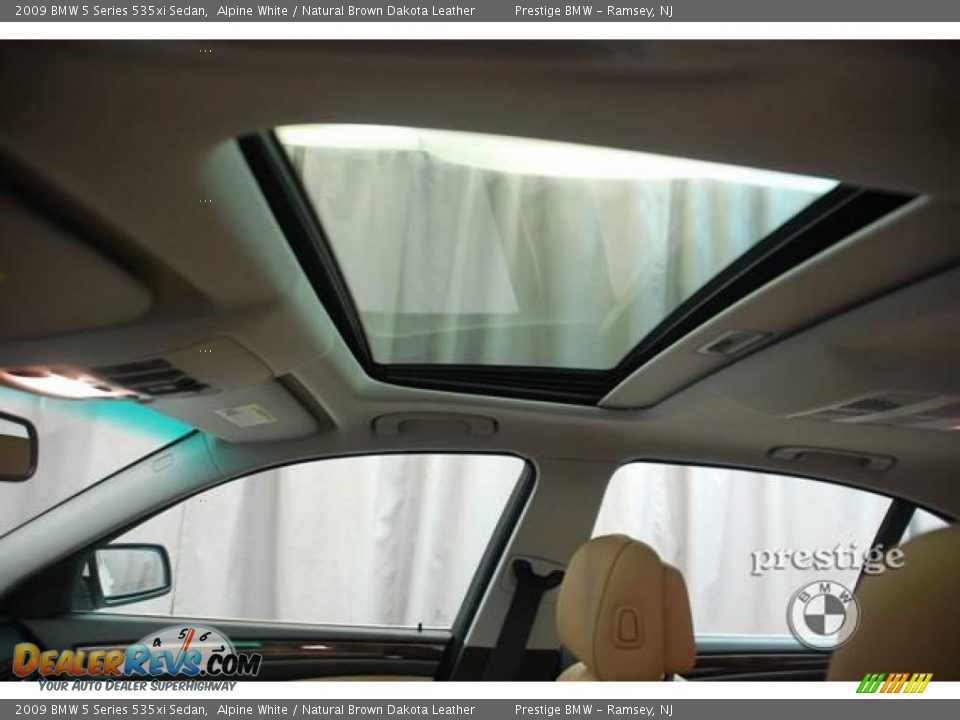 2009 BMW 5 Series 535xi Sedan Alpine White / Natural Brown Dakota Leather Photo #7