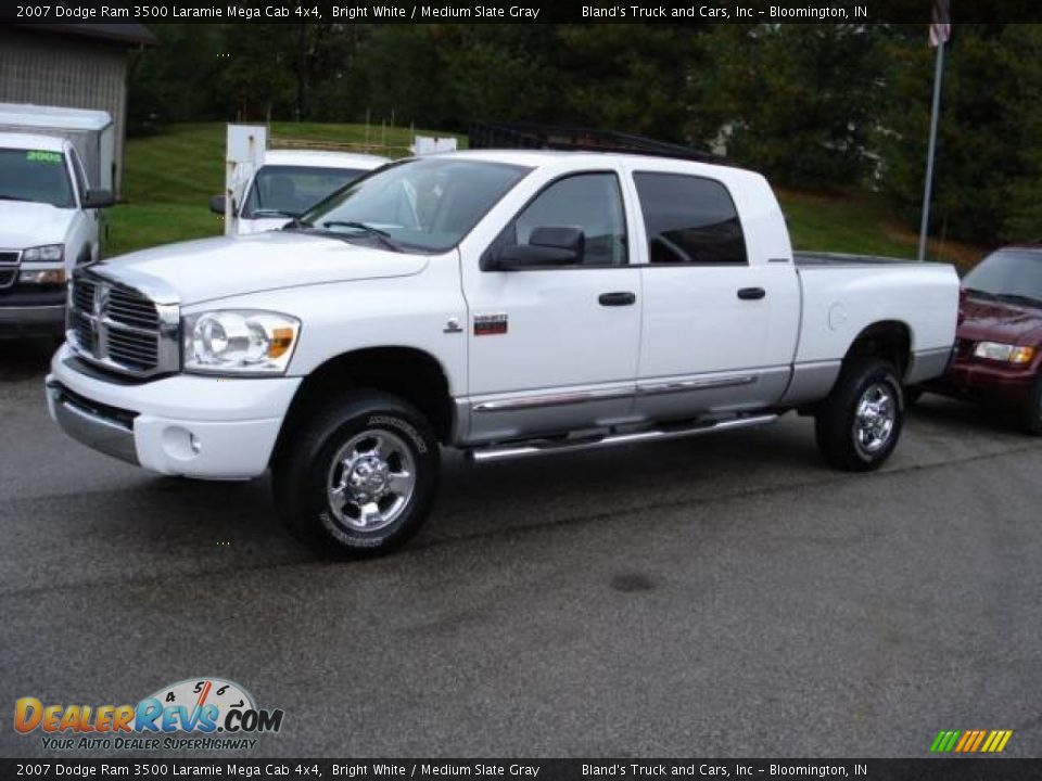 2007 Dodge Ram 3500 Laramie Mega Cab 4x4 Bright White / Medium Slate Gray Photo #2