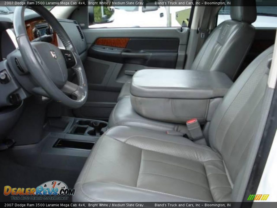 2007 Dodge Ram 3500 Laramie Mega Cab 4x4 Bright White / Medium Slate Gray Photo #3