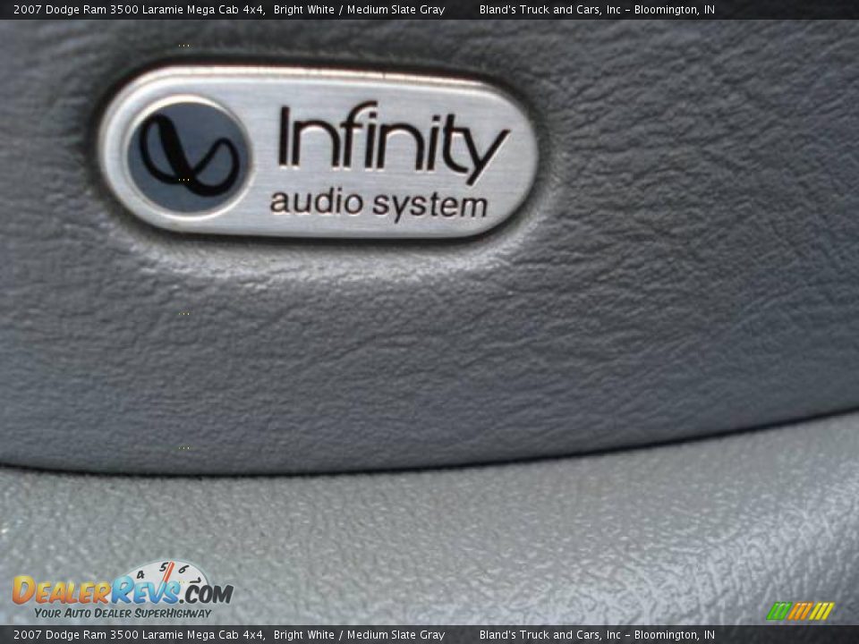 2007 Dodge Ram 3500 Laramie Mega Cab 4x4 Bright White / Medium Slate Gray Photo #26