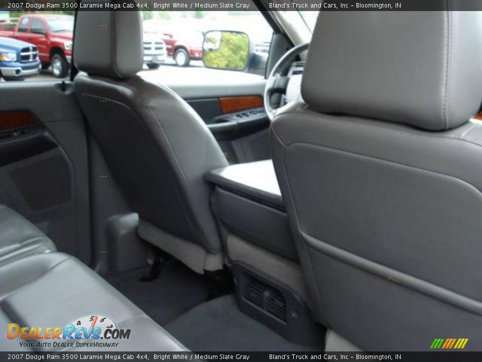 2007 Dodge Ram 3500 Laramie Mega Cab 4x4 Bright White / Medium Slate Gray Photo #32