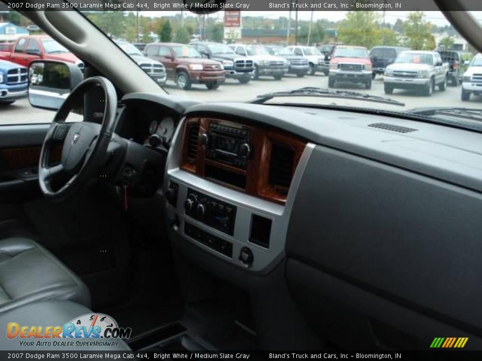 2007 Dodge Ram 3500 Laramie Mega Cab 4x4 Bright White / Medium Slate Gray Photo #36