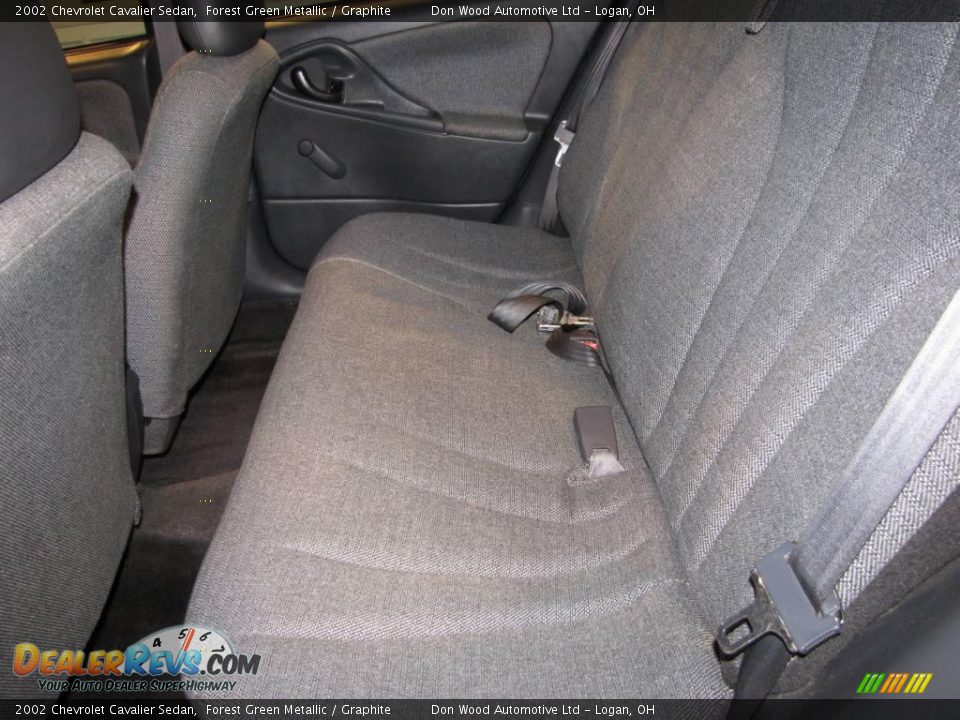 2002 Chevrolet Cavalier Sedan Forest Green Metallic / Graphite Photo #11