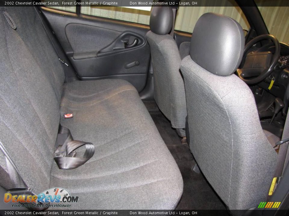 2002 Chevrolet Cavalier Sedan Forest Green Metallic / Graphite Photo #12
