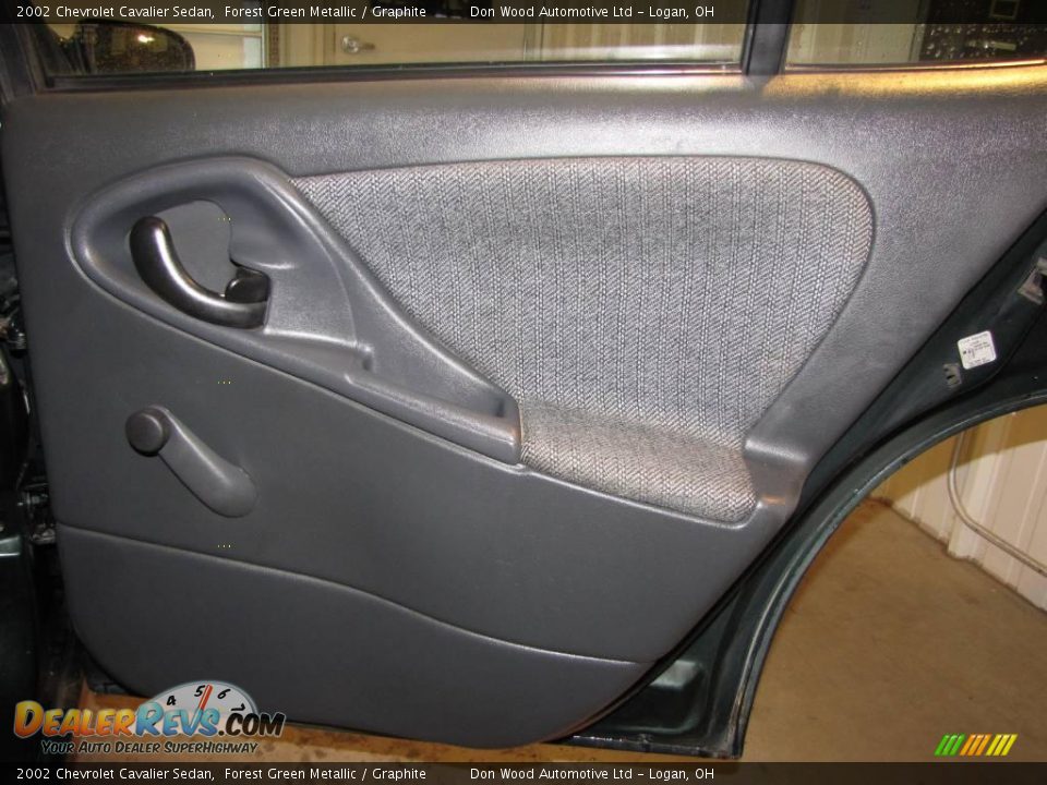 2002 Chevrolet Cavalier Sedan Forest Green Metallic / Graphite Photo #16