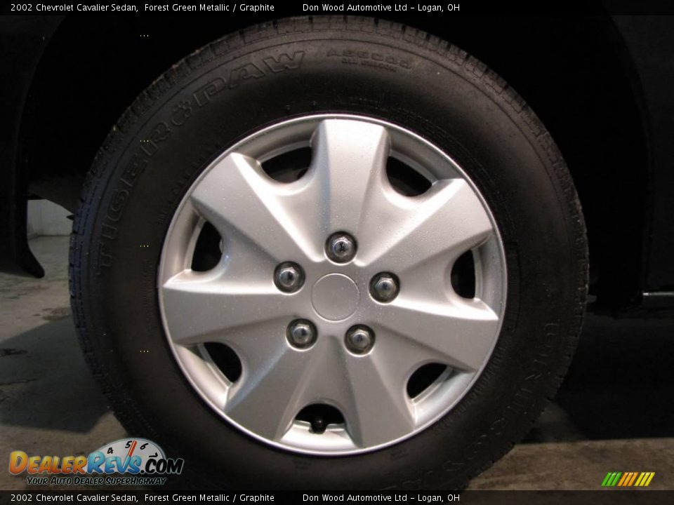 2002 Chevrolet Cavalier Sedan Forest Green Metallic / Graphite Photo #17