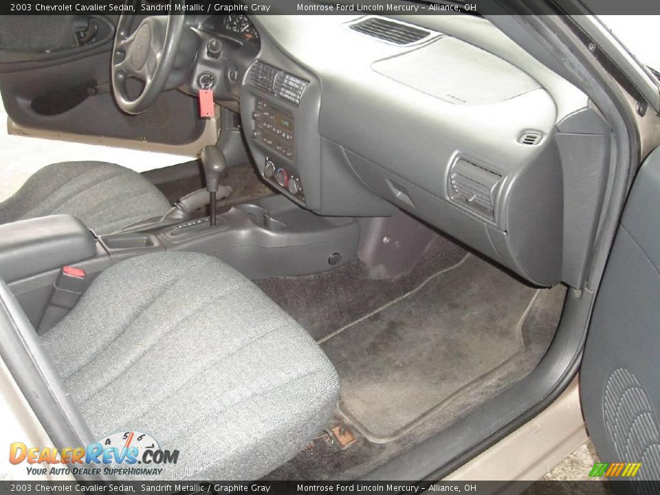 2003 Chevrolet Cavalier Sedan Sandrift Metallic / Graphite Gray Photo #19