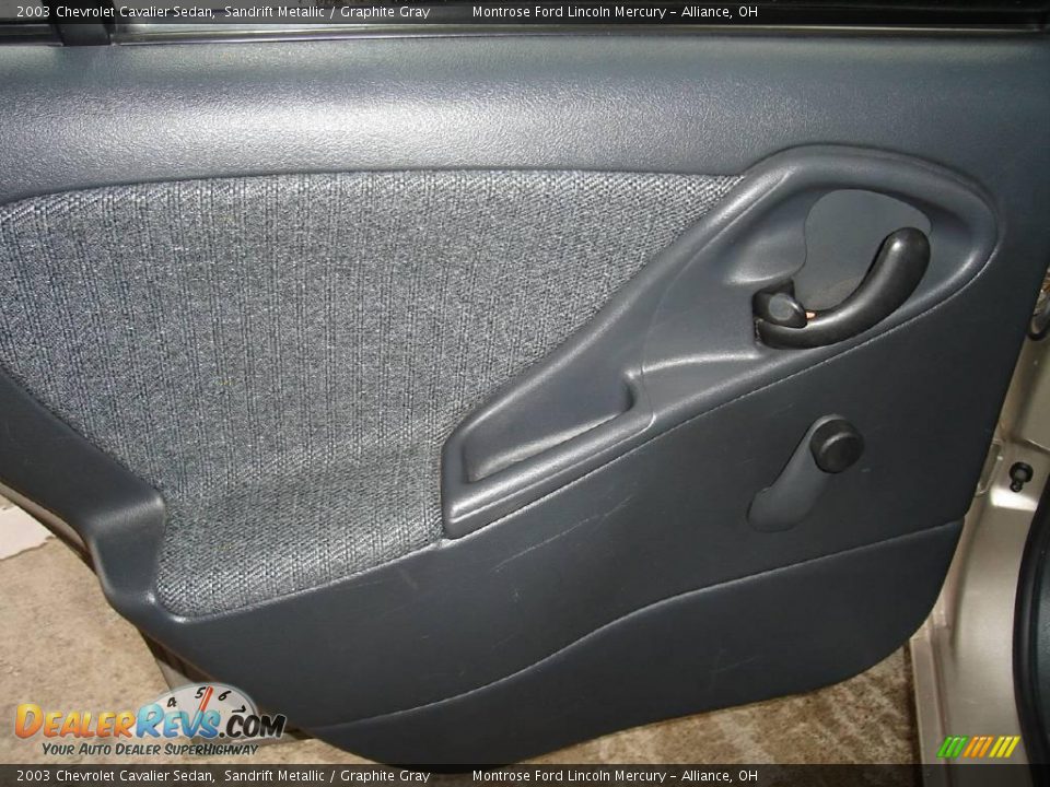 2003 Chevrolet Cavalier Sedan Sandrift Metallic / Graphite Gray Photo #20