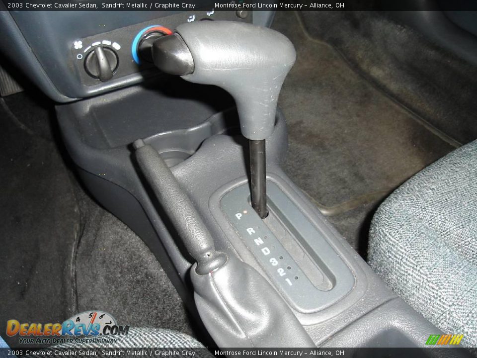 2003 Chevrolet Cavalier Sedan Sandrift Metallic / Graphite Gray Photo #26