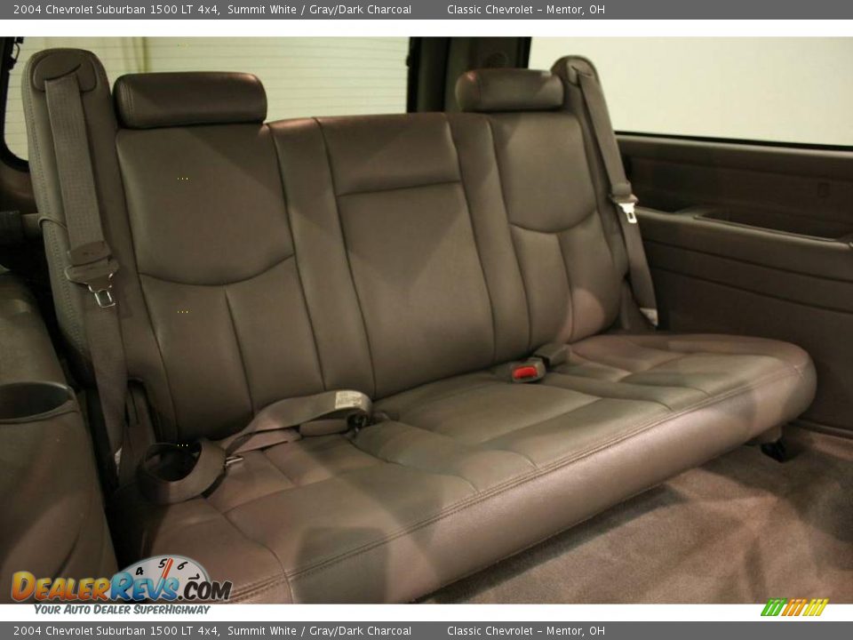 2004 Chevrolet Suburban 1500 LT 4x4 Summit White / Gray/Dark Charcoal Photo #18