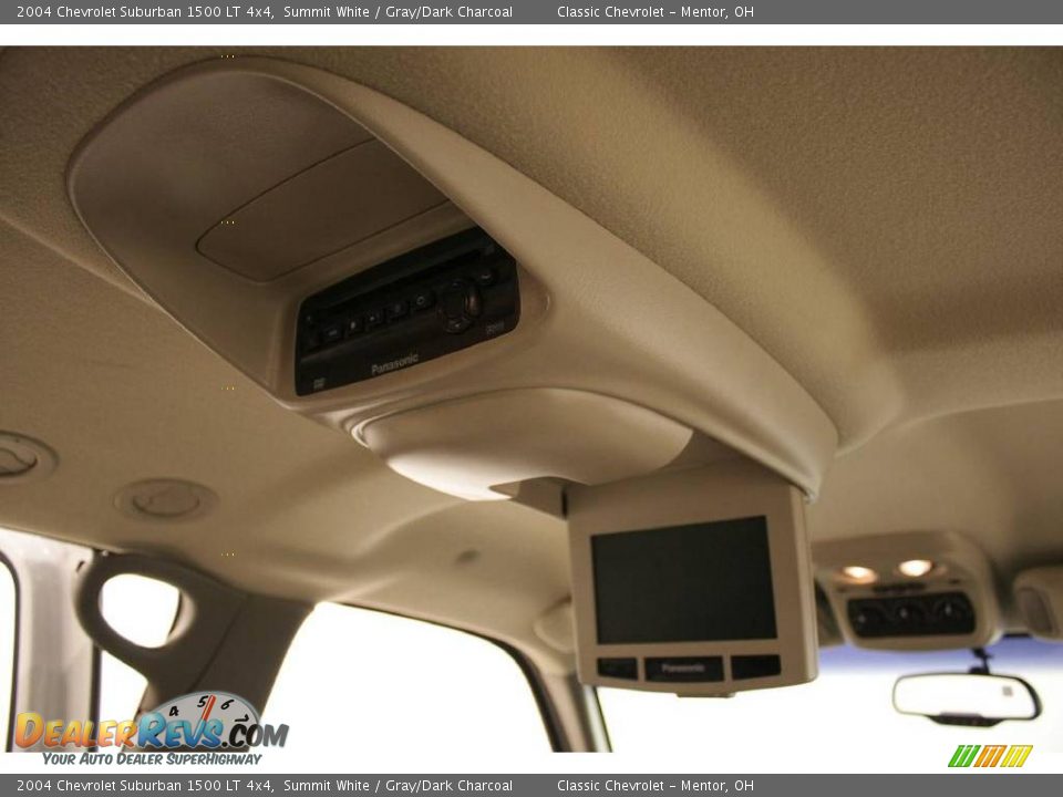 2004 Chevrolet Suburban 1500 LT 4x4 Summit White / Gray/Dark Charcoal Photo #19