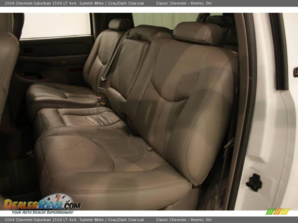 2004 Chevrolet Suburban 1500 LT 4x4 Summit White / Gray/Dark Charcoal Photo #20