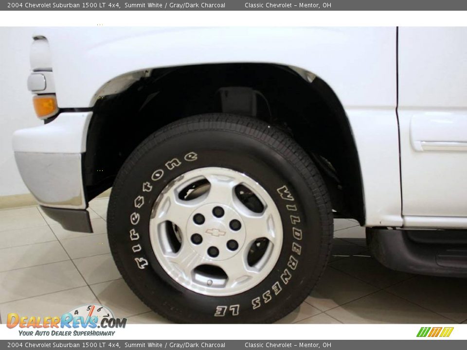 2004 Chevrolet Suburban 1500 LT 4x4 Summit White / Gray/Dark Charcoal Photo #24