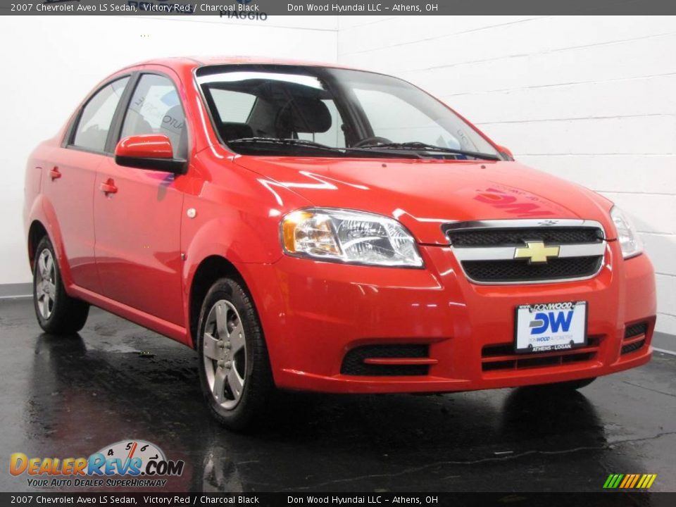 2007 Chevrolet Aveo LS Sedan Victory Red / Charcoal Black Photo #1