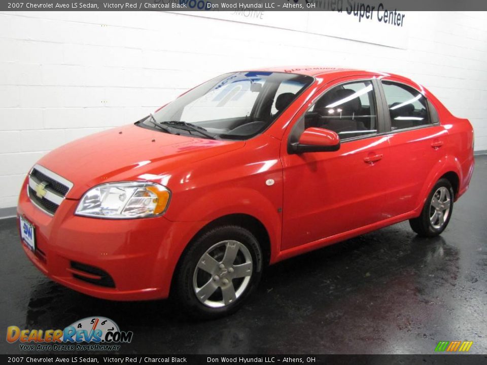 2007 Chevrolet Aveo LS Sedan Victory Red / Charcoal Black Photo #2