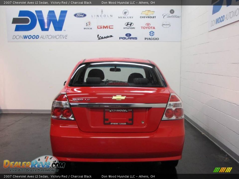 2007 Chevrolet Aveo LS Sedan Victory Red / Charcoal Black Photo #7
