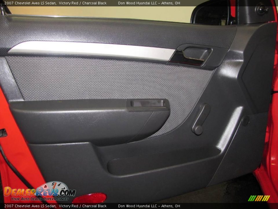 2007 Chevrolet Aveo LS Sedan Victory Red / Charcoal Black Photo #14