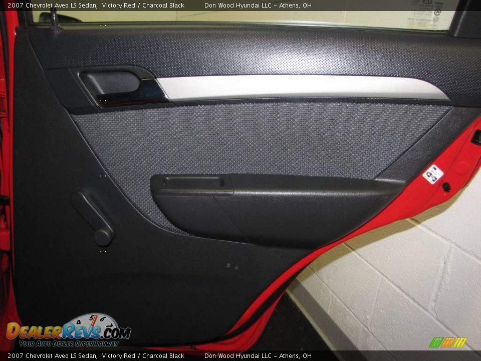 2007 Chevrolet Aveo LS Sedan Victory Red / Charcoal Black Photo #17