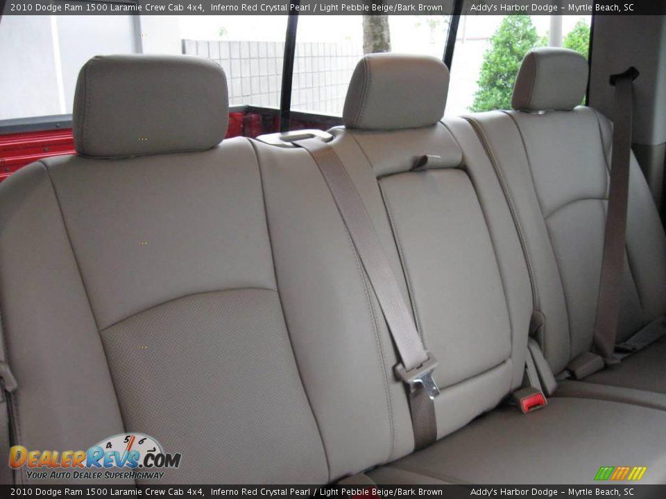 2010 Dodge Ram 1500 Laramie Crew Cab 4x4 Inferno Red Crystal Pearl / Light Pebble Beige/Bark Brown Photo #18