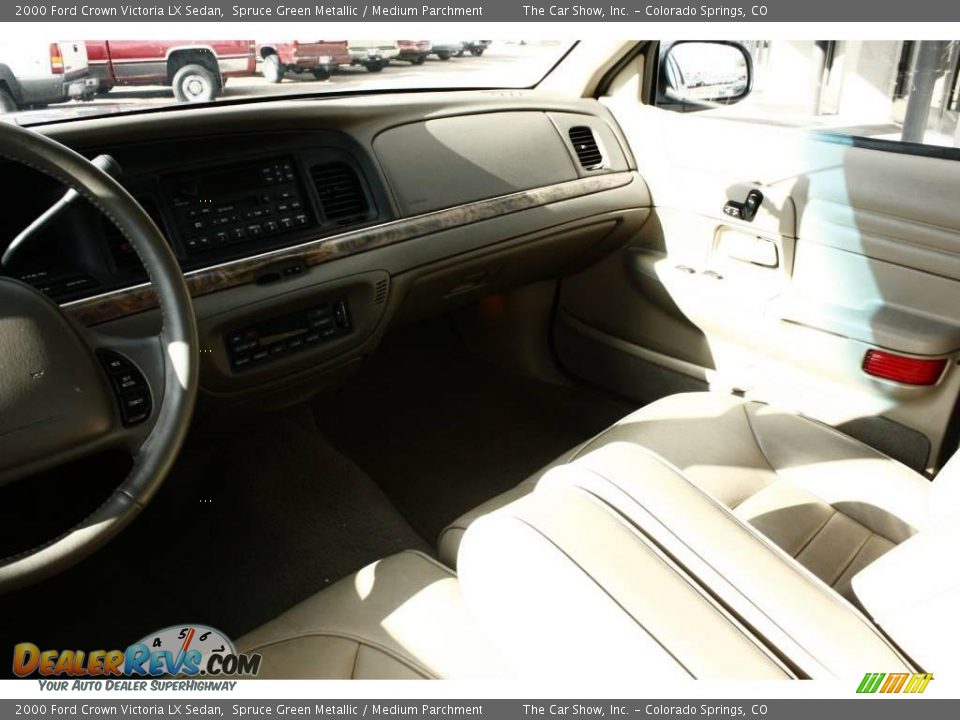 2000 Ford Crown Victoria LX Sedan Spruce Green Metallic / Medium Parchment Photo #7