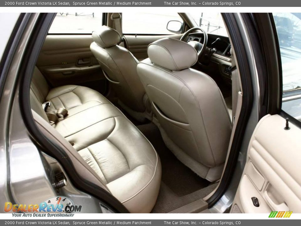 2000 Ford Crown Victoria LX Sedan Spruce Green Metallic / Medium Parchment Photo #11