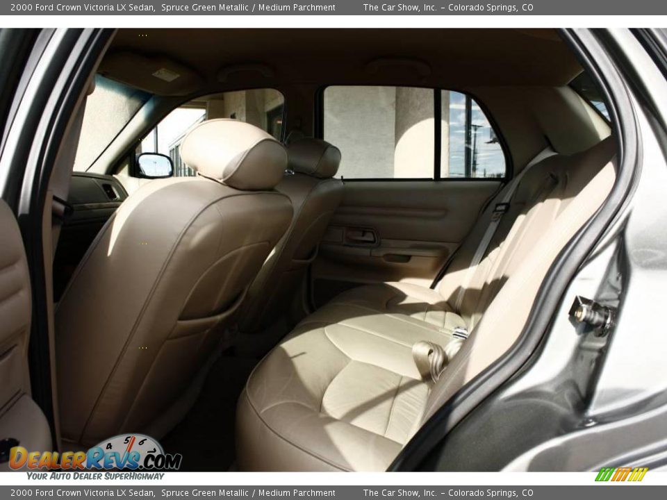 2000 Ford Crown Victoria LX Sedan Spruce Green Metallic / Medium Parchment Photo #12