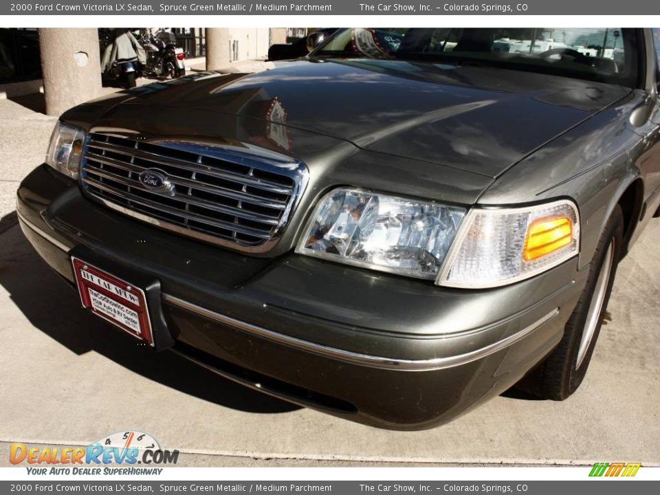 2000 Ford Crown Victoria LX Sedan Spruce Green Metallic / Medium Parchment Photo #13