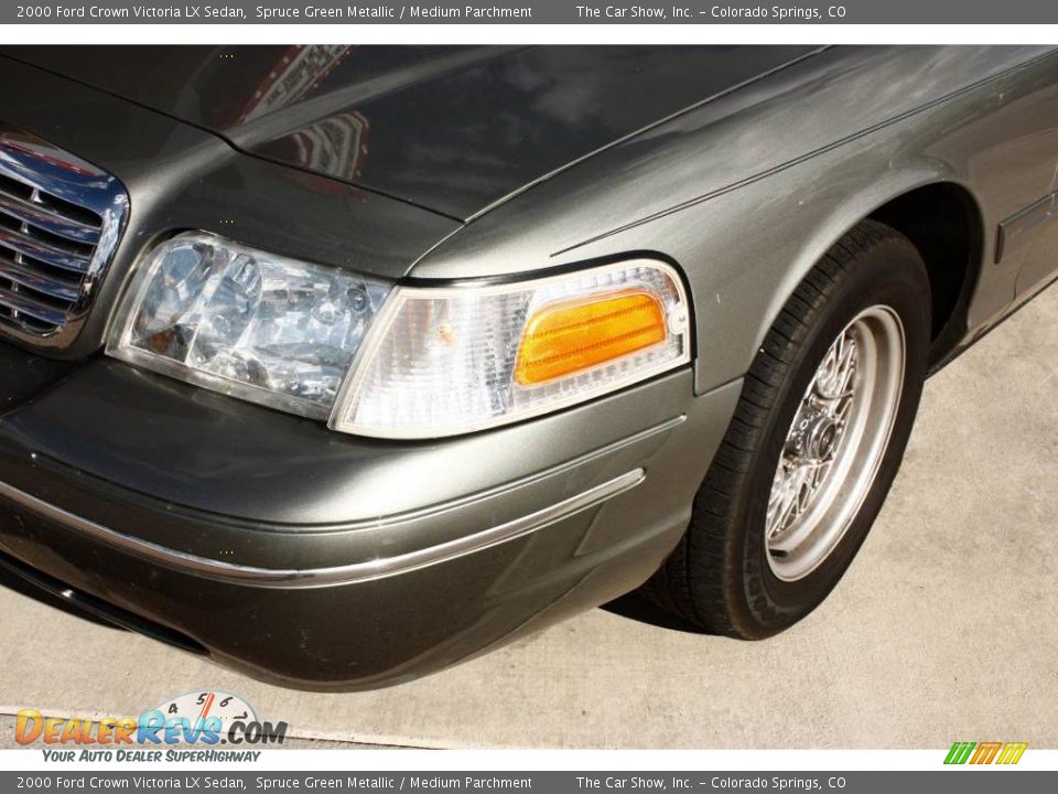 2000 Ford Crown Victoria LX Sedan Spruce Green Metallic / Medium Parchment Photo #18
