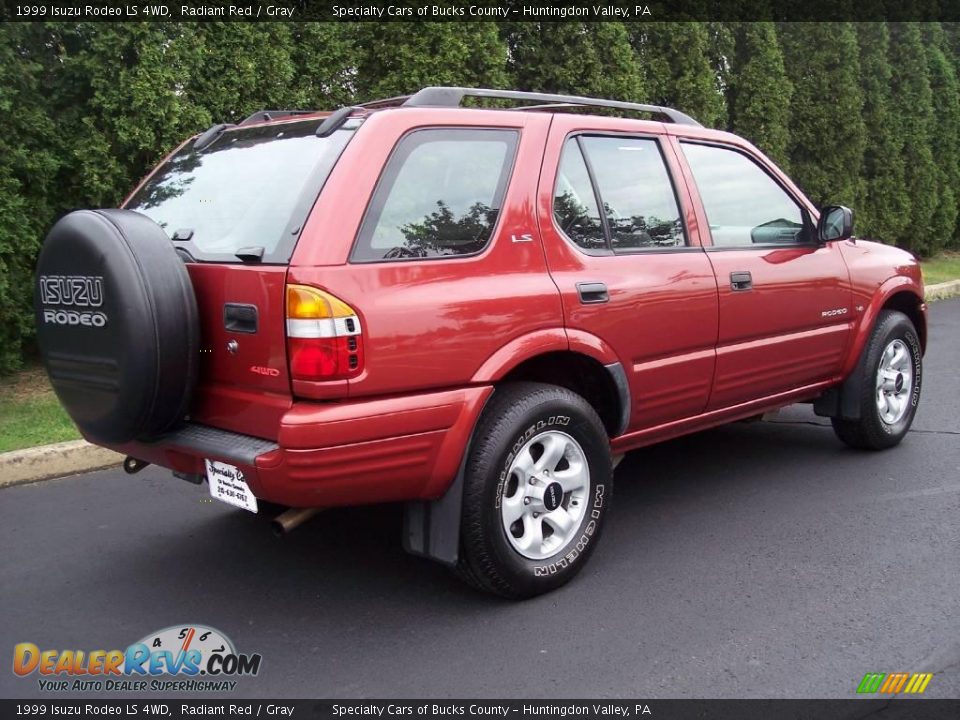 1999 Isuzu Rodeo LS 4WD Radiant Red / Gray Photo #13