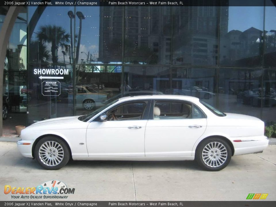 2006 Jaguar XJ Vanden Plas White Onyx / Champagne Photo #3
