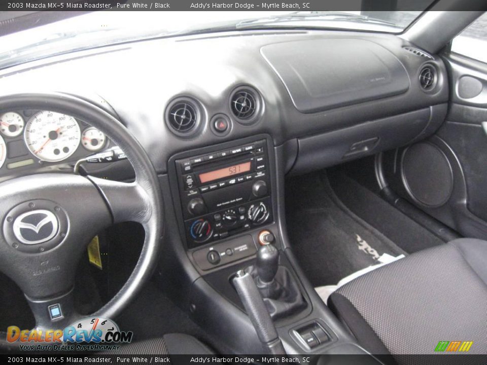 2003 Mazda MX-5 Miata Roadster Pure White / Black Photo #19