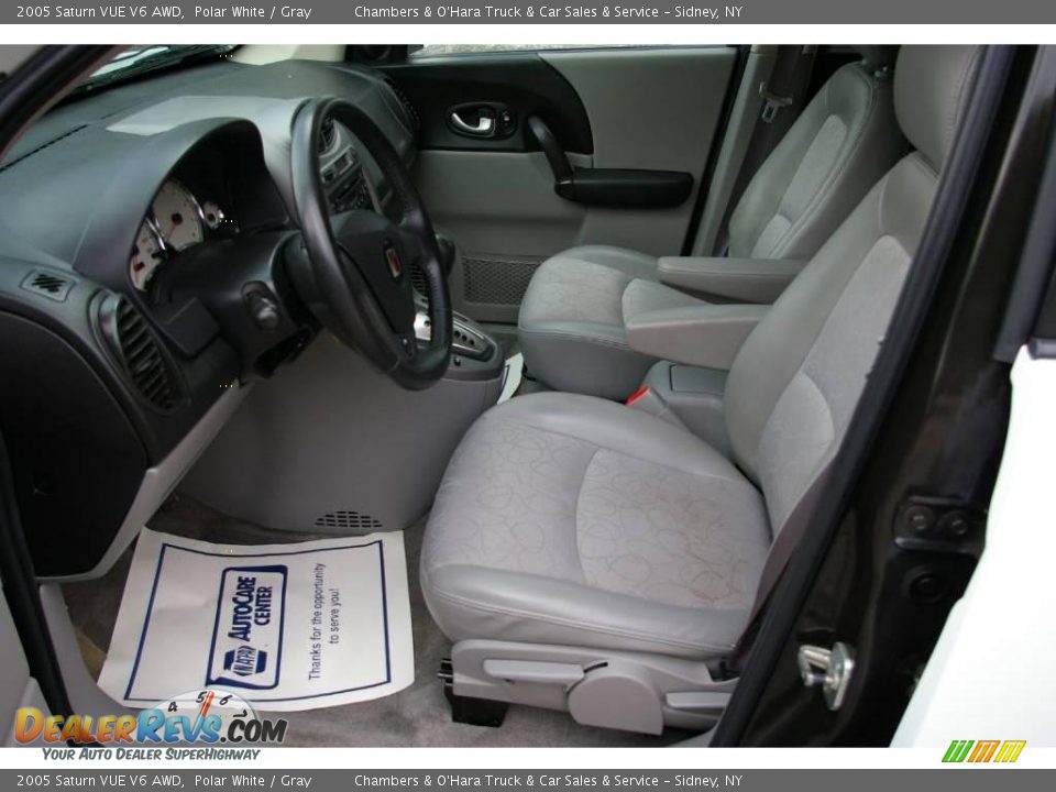 2005 Saturn VUE V6 AWD Polar White / Gray Photo #3