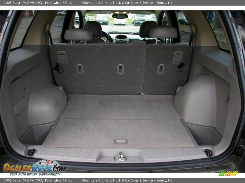 2005 Saturn VUE V6 AWD Polar White / Gray Photo #7
