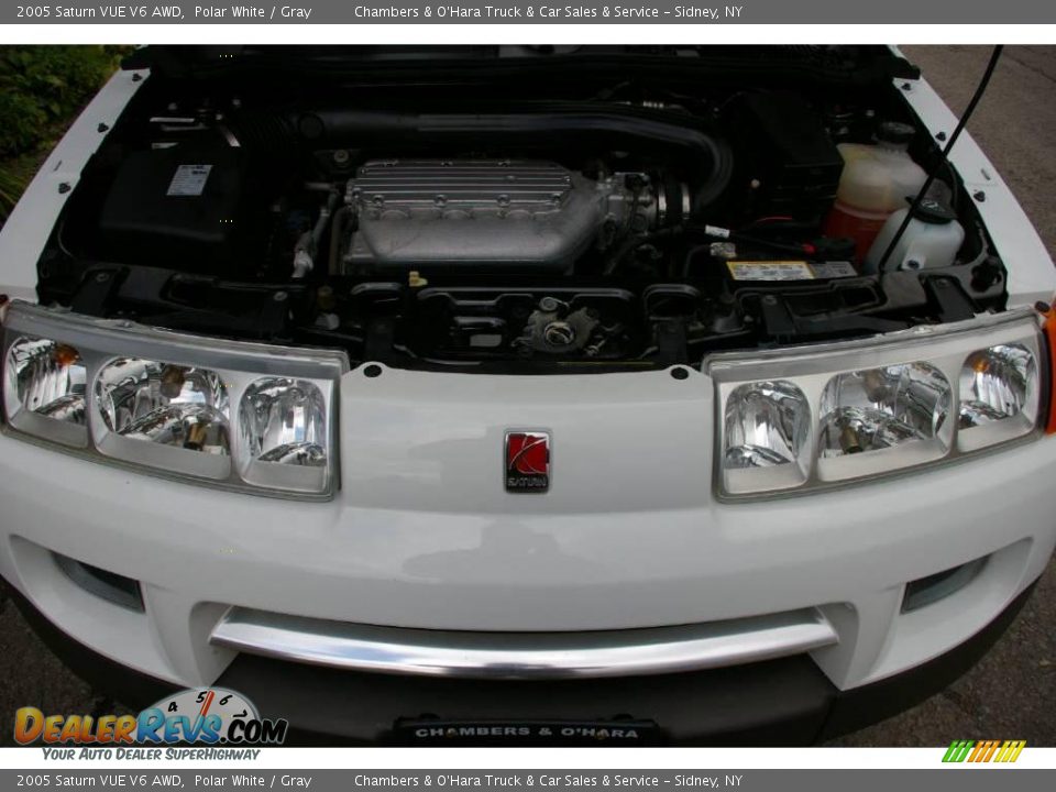 2005 Saturn VUE V6 AWD Polar White / Gray Photo #13