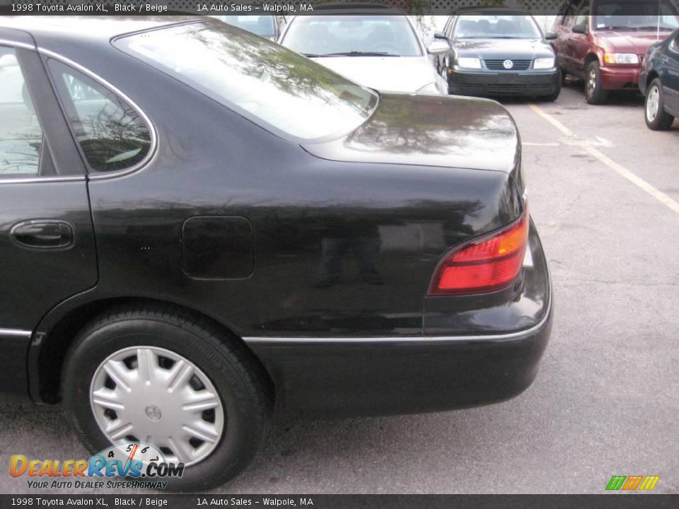 1998 Toyota Avalon XL Black / Beige Photo #12
