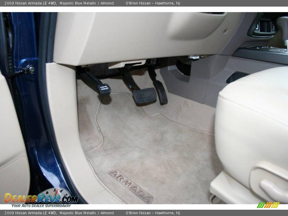 2009 Nissan Armada LE 4WD Majestic Blue Metallic / Almond Photo #11