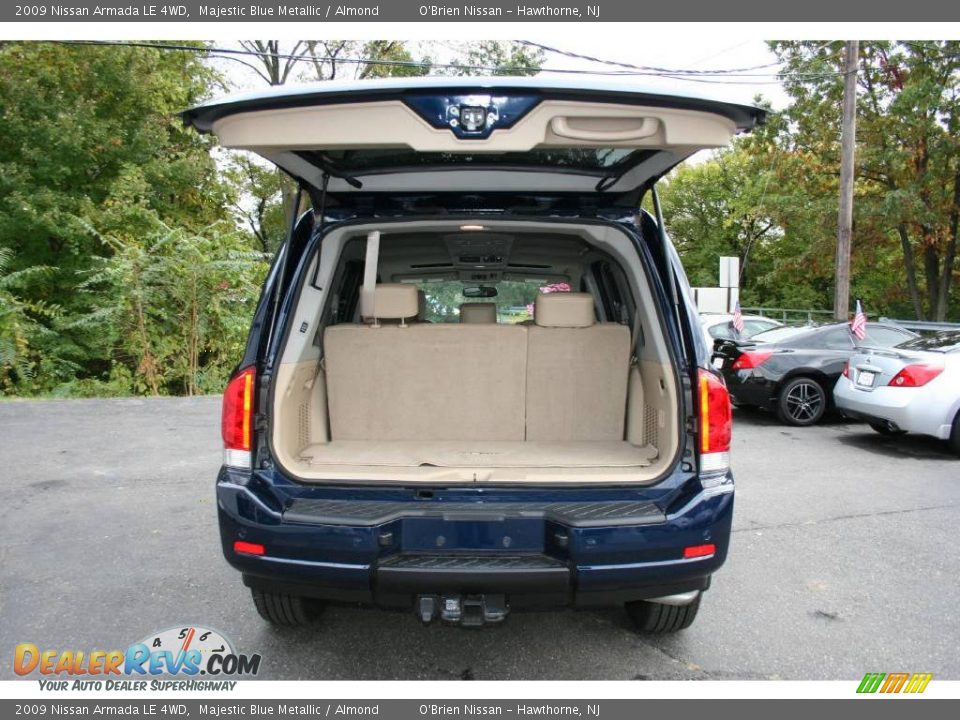 2009 Nissan Armada LE 4WD Majestic Blue Metallic / Almond Photo #19