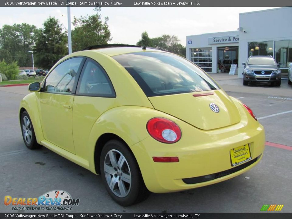 2006 Volkswagen New Beetle TDI Coupe Sunflower Yellow / Grey Photo #3