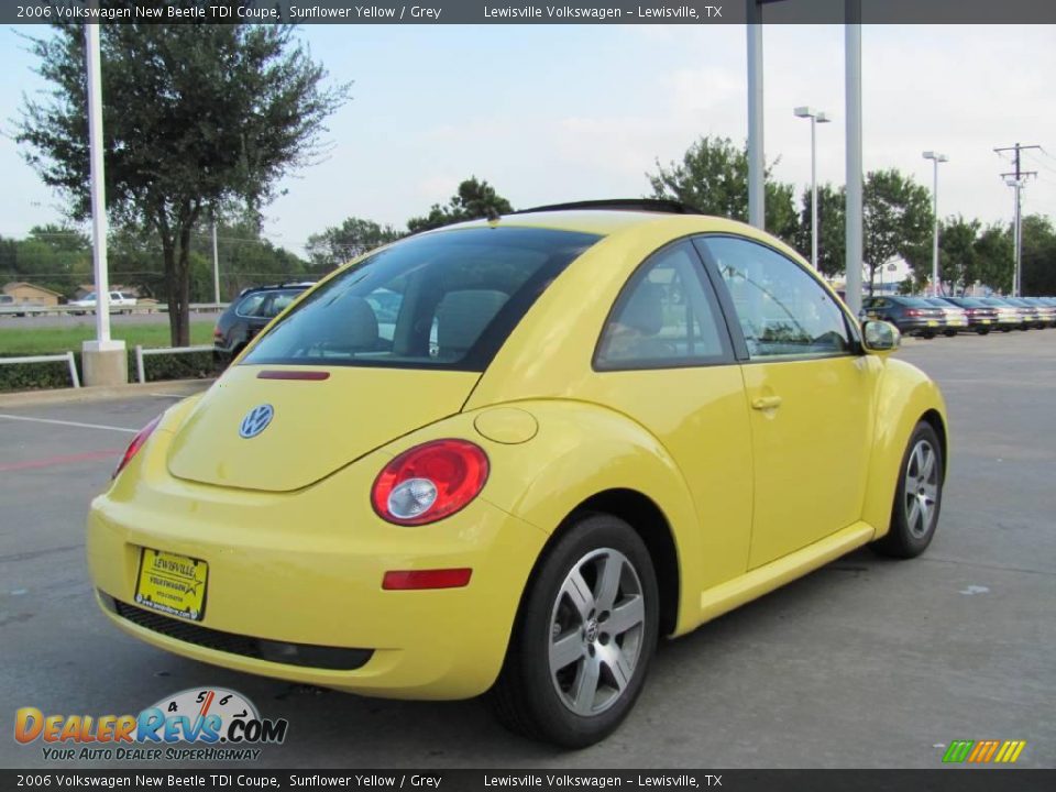 2006 Volkswagen New Beetle TDI Coupe Sunflower Yellow / Grey Photo #5