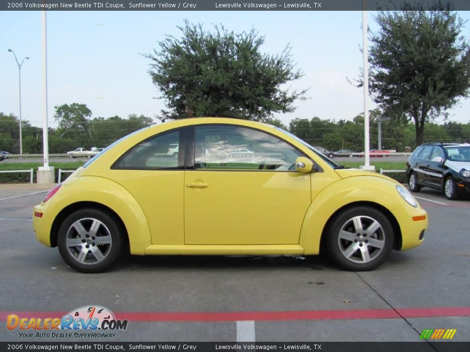2006 Volkswagen New Beetle TDI Coupe Sunflower Yellow / Grey Photo #6