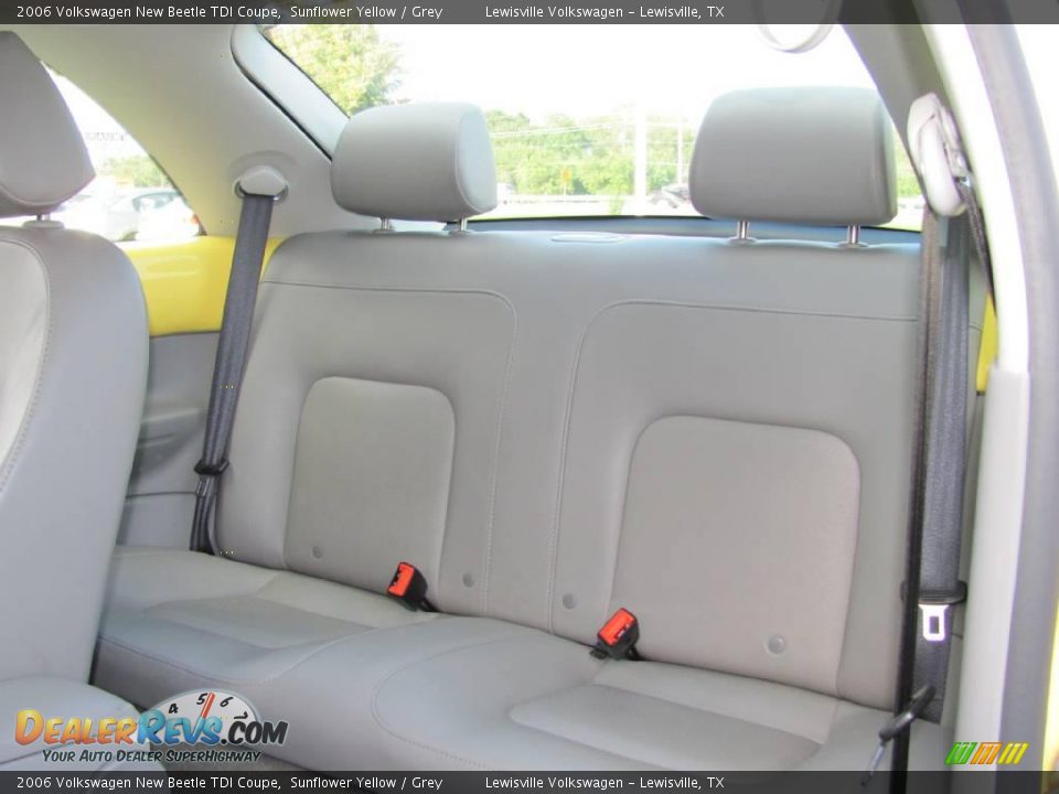 2006 Volkswagen New Beetle TDI Coupe Sunflower Yellow / Grey Photo #12