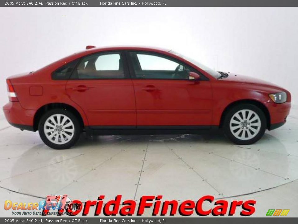 2005 Volvo S40 2.4i Passion Red / Off Black Photo #4