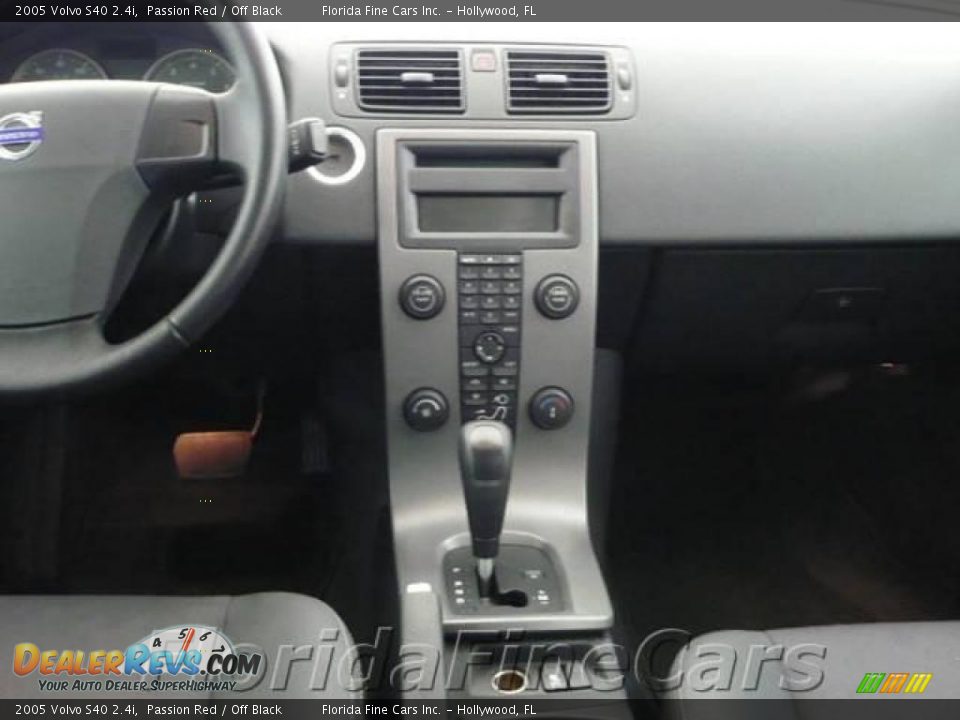 2005 Volvo S40 2.4i Passion Red / Off Black Photo #18