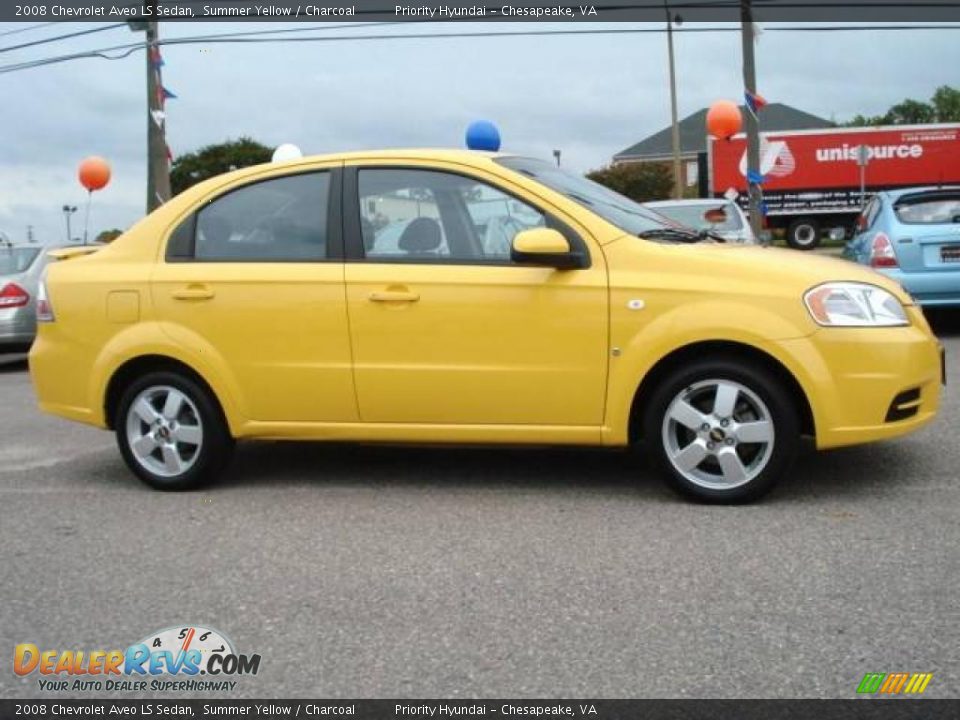 2008 Chevrolet Aveo LS Sedan Summer Yellow / Charcoal Photo #8